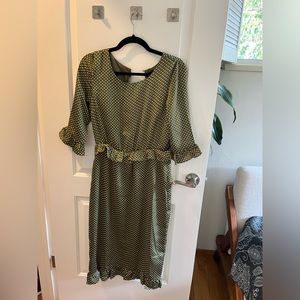 Retro green dress